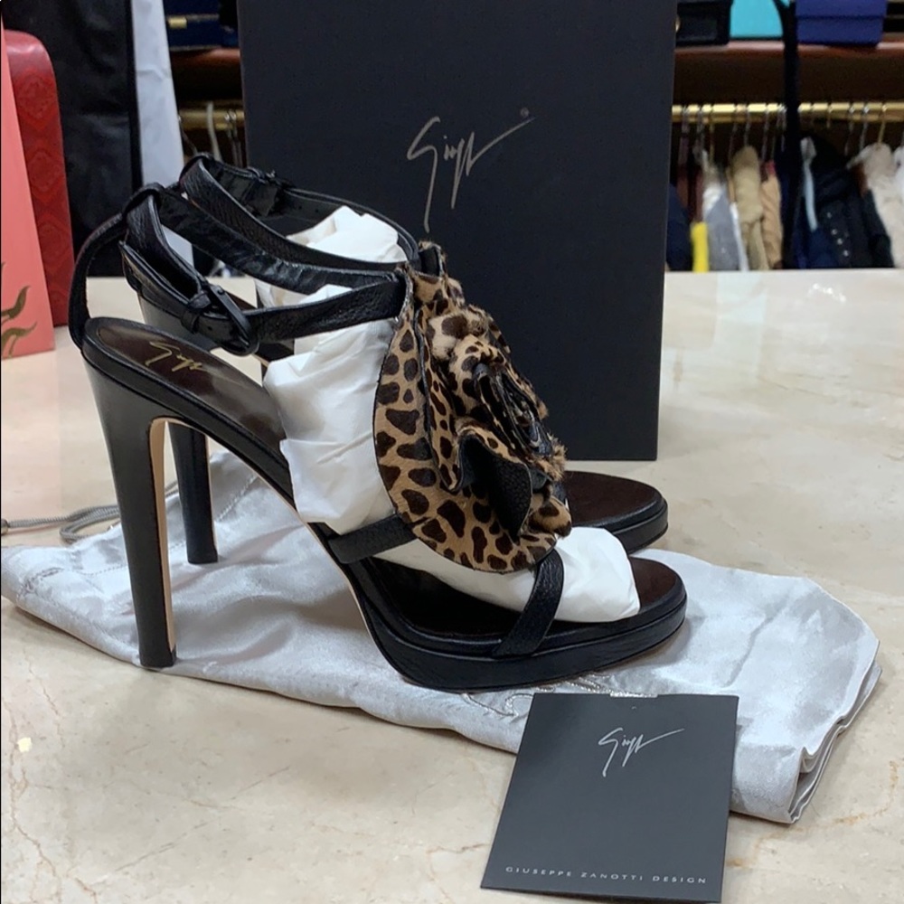 GIUSEPPE ZANOTTI SARAGE LARGE FLOWER LEOPARD PONY HAIR PLATFORM SANDALS EU 38.5 - Picture 3 of 8